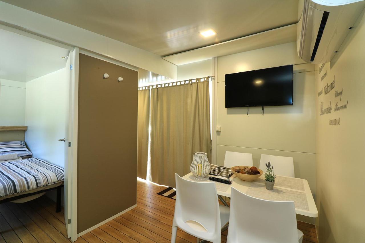 Mobil Homes Malufi 266 Jezera Zewnętrze zdjęcie